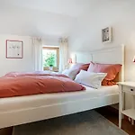 Gulfhof Butendiek - Ferienapartments *