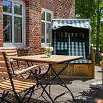 Gulfhof Butendiek - Ferienapartments * Neuharlingersiel