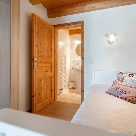 Gulfhof Butendiek - Ferienapartments * Neuharlingersiel