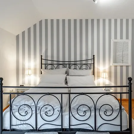 Gulfhof Butendiek - Ferienapartments Neuharlingersiel